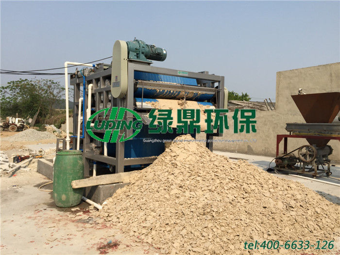 制糖企業甜菜處理問題得到解決引進了帶式壓濾濾機產生的濾泥總量下降了40% 1