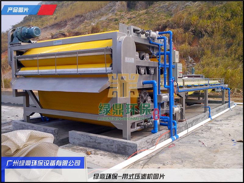 帶式壓濾機(jī)處理睢陽(yáng)養(yǎng)殖場(chǎng)糞污處理項(xiàng)目